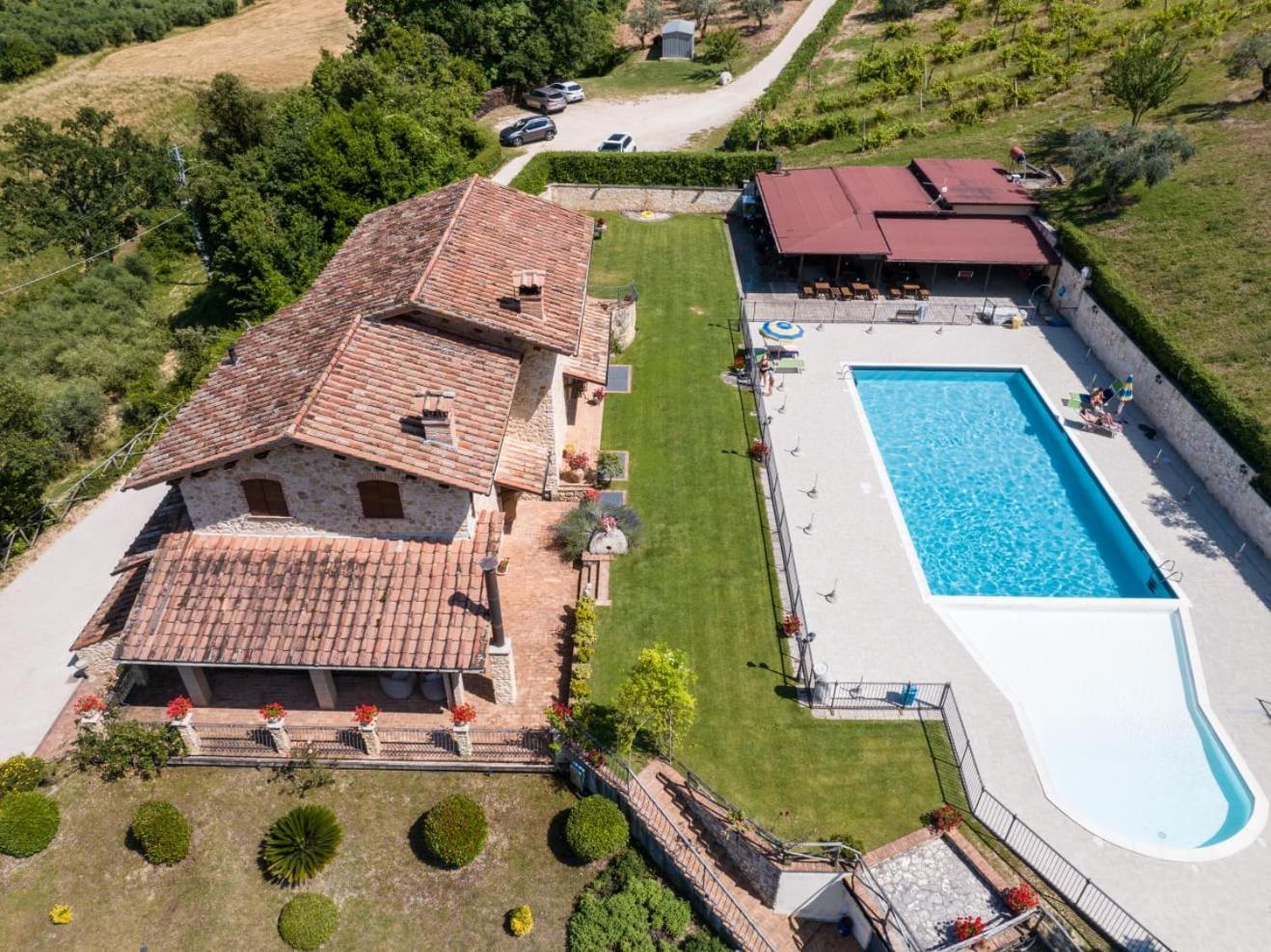 Agriturismo Isola Verde Sant'Urbano Bagian luar foto