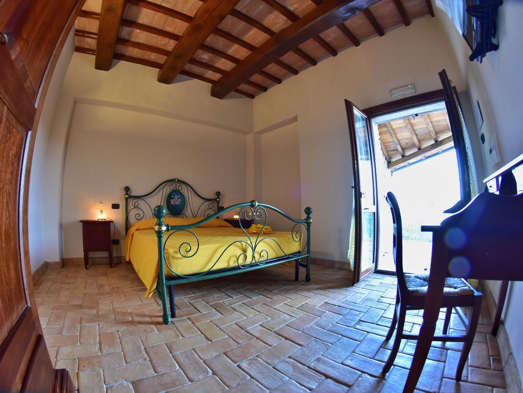 Agriturismo Isola Verde Sant'Urbano Bagian luar foto